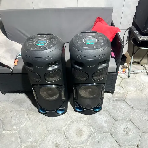 2 Sony Torre De Som Mhc-v42d  Usado Com Macas De Uso (Usado)com defeito as duas ligam