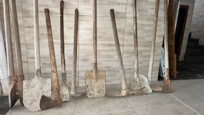 Ferramentas diversas para construção