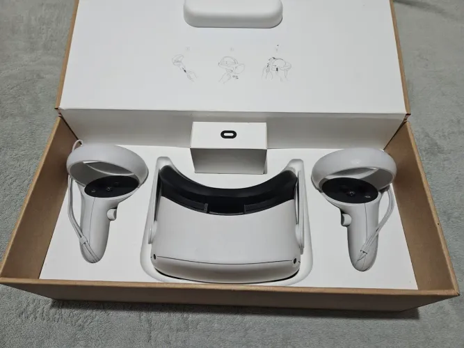 Meta Quest 2 64Gb com strap e acessórios