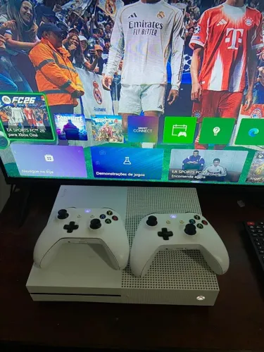 Xbox One S 1TB Branco - Impecável + 2 Controle Original