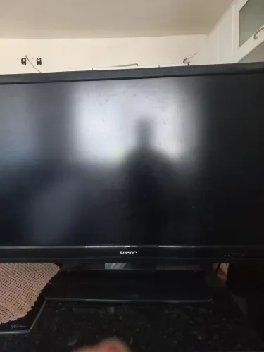 Tv 46" sharp com defeito 