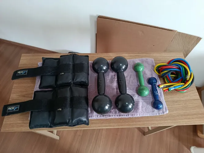 Equipamentos para exercícios físicos 