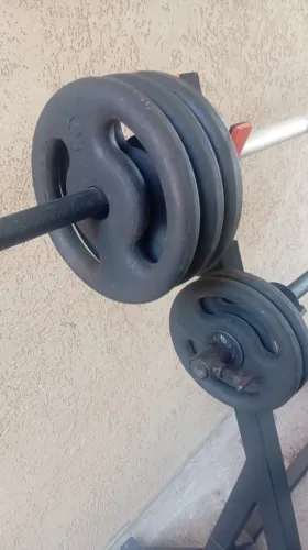Equipamento de musculação