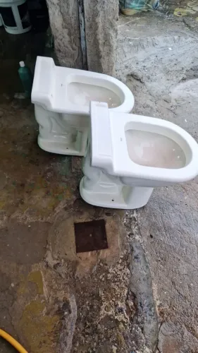 Vaso sanitário branco