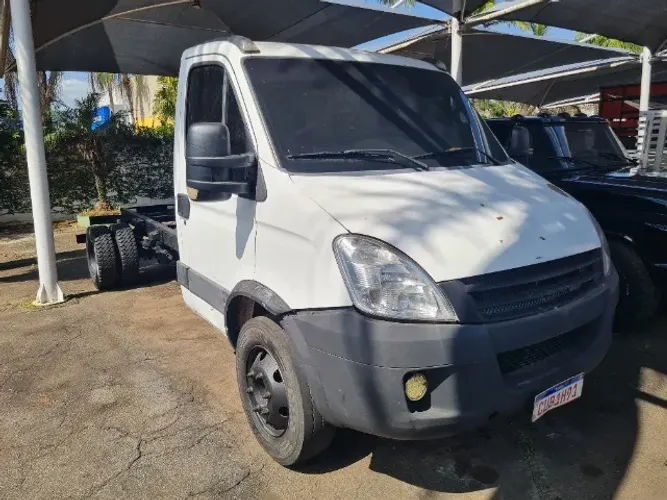 Iveco 70c16 - chassi, reboque no documento