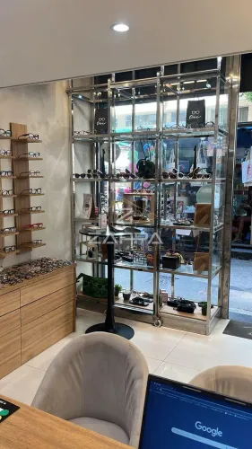 Loja para Alugar em Copacabana, 30m², 1 Banheiro  RJ