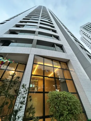 Mobiliado com 2 quartos,suite, varanda,nascente.
