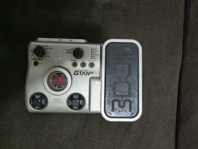 Pedaleira G1XN -ZOOM
