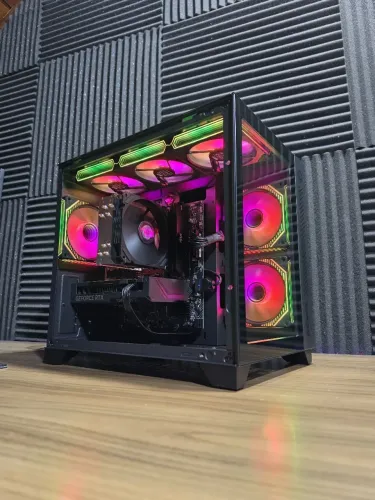 PC Gamer Ryzen 5 5600 + RTX 5050 8GB + 16GB RAM + NVMe 512GB + B550 - NOVO