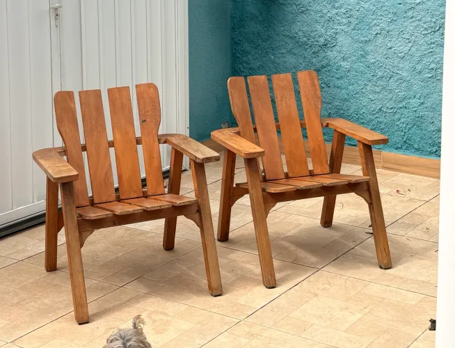 2 poltronas de madeira