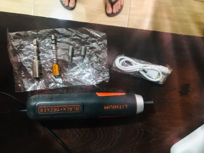 Parafusadeira Portátil 4V Black+Decker Modelo BD40K4-LA