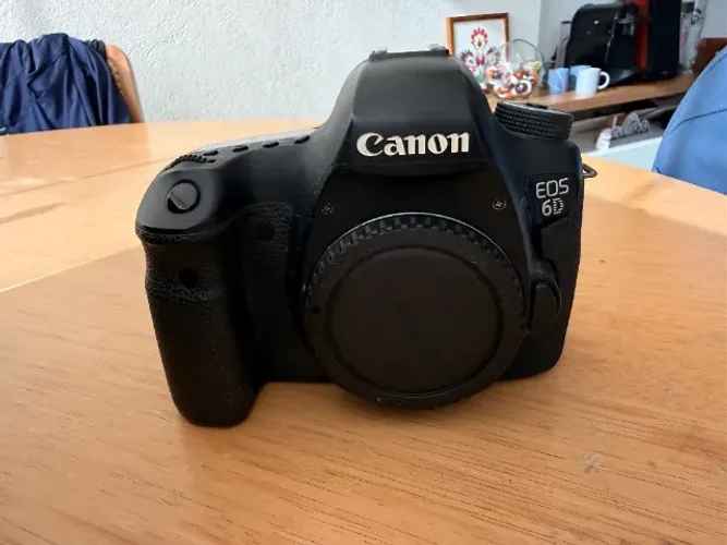 Canon 6d Mk I (apenas Corpo) Com 51.000 Cliques + Acessorios