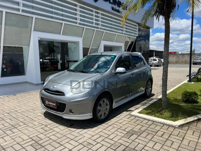 Nissan March SR 1.6 16V Flex Fuel 5P 2014