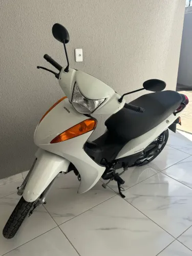 VENDE-SE HONDA BIZ 100 