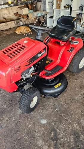 Trator toyama17,5 hp, todo revisado na Maglon Londrina com nota só que foi gasto