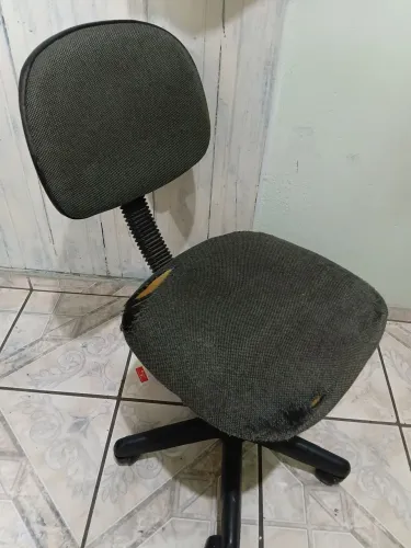 VENDO CADEIRA DE ESCRITÓRIO USADA