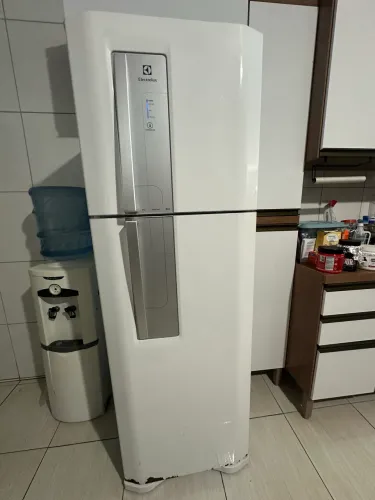 VENDO GELADEIRA EM PERFEITO ESTADO DE USO!