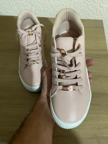 Tênis feminino