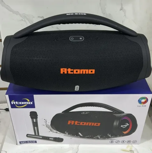 Caixa de som com microfones