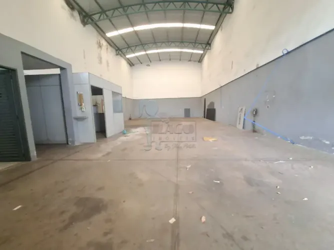 Galpão de 200m² com 02 banheiros para locação - Jardim Zara
