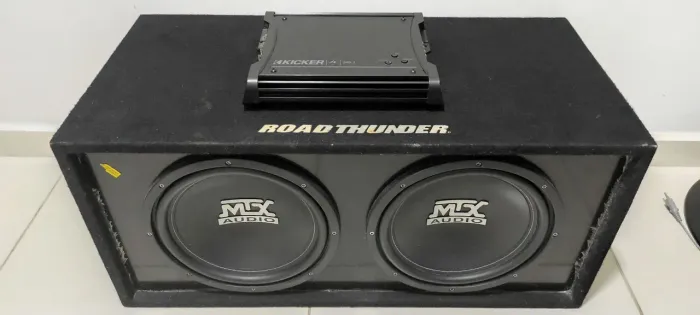 Caixa de som Oficial MTX e módulo KICKER 