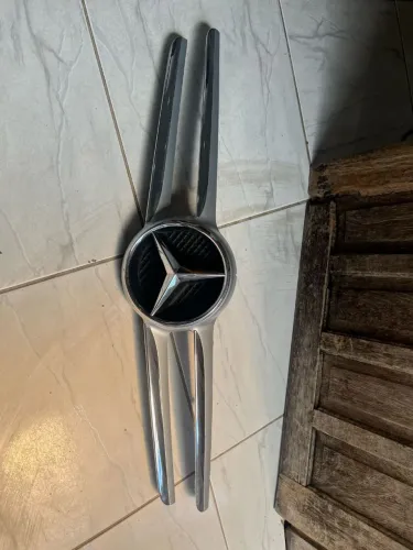 Grade dianteira Mercedes Benz c180/c200/c250 2014/2019 original