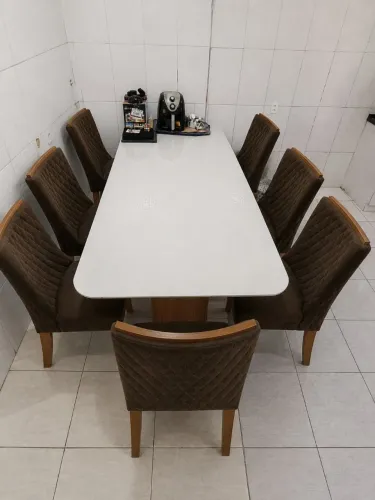 Mesa de 8 cadeiras