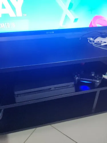 PS4 500gb 1 controle e dois jogos