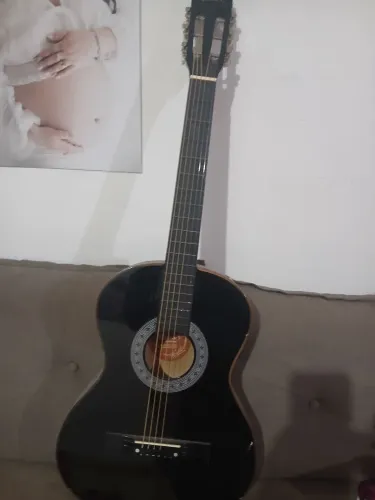 VIOLÃO ACÚSTICO QUEE'NS