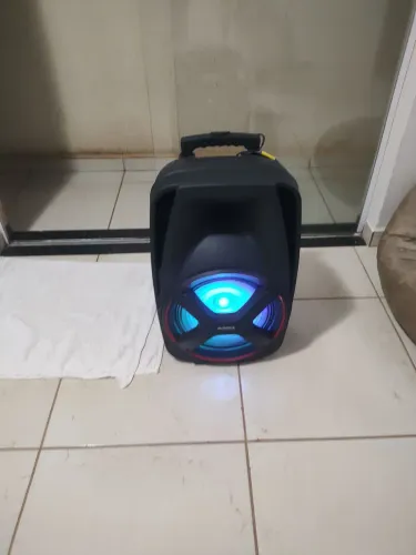 Caixa som residência moldial bivolt 550rms
