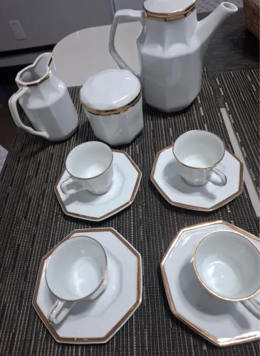 Jogo de porcelana