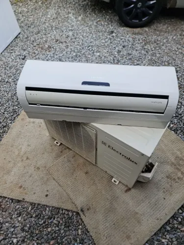 Ar condicionado eletrolux 220 v Pi07r