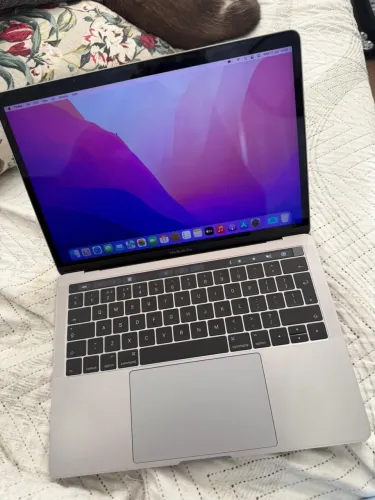 MacBook Pro 13? Touch Bar i7 16GB 500GB SSD
