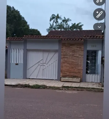 CASA PRÓXIMO VILA MILITAR