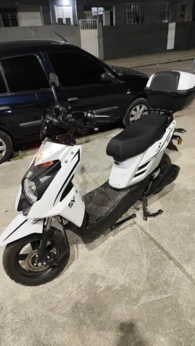 Troco por moto (pode estar com doc atrasado)