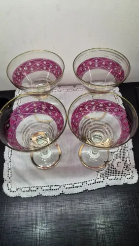jogo 4 taças coupe vintage rosa lapidadas