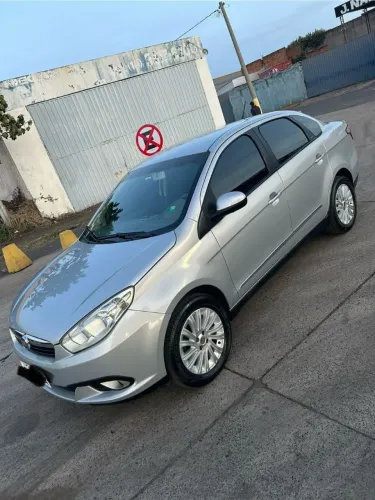 Fiat Grand Siena Essence 1.6 Flex 16V 2014