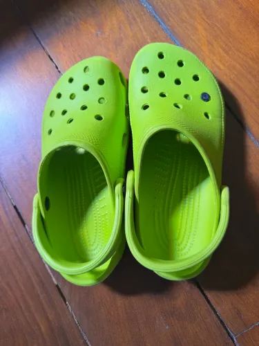 Crocs original 37 verde limão novíssimo