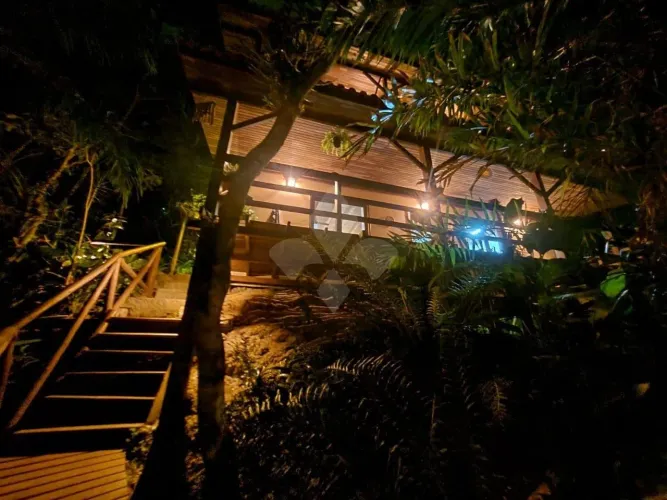 Casa 4 dorm na Praia do Rosa / imbituba /SC