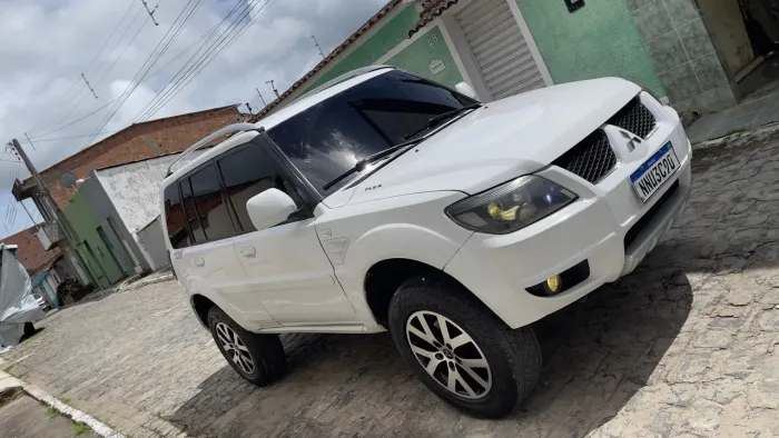 Mitsubishi Pajero TR4 2.0/ 2.0 Flex 16V 4X4 Mec. 2010