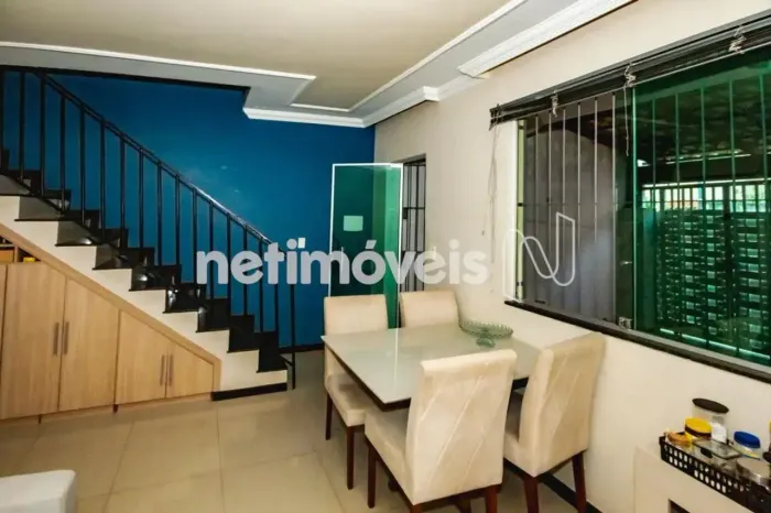 Casa Geminada Individual à Venda no Vila Cloris
