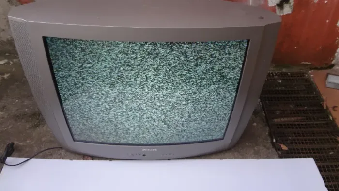 TV Philips 29" funcionando