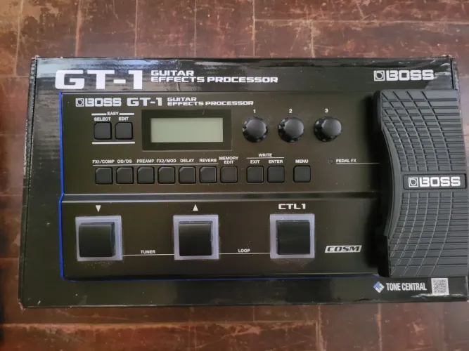 Pedaleira Boss GT-1