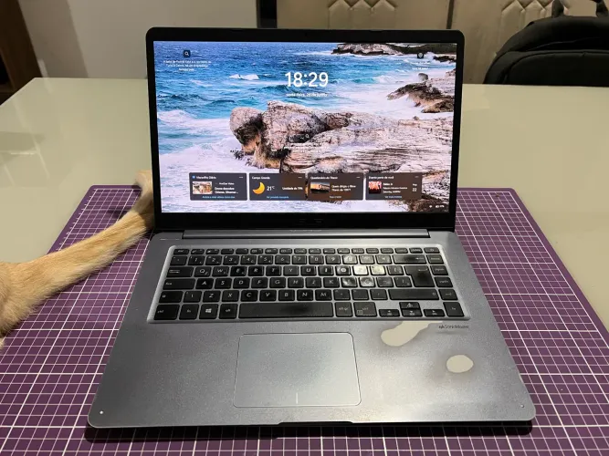 Notebook ASUS X510UR - i5 8ª Geração | 8GB RAM | SSD 224GB | GeForce 930MX 2GB