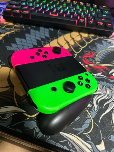 Nintendo Switch V1 Desbloqueado + 128GB + Caixa + Case