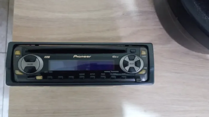 Aparelho PIONEER  CD PLAY, AUX, RADIO