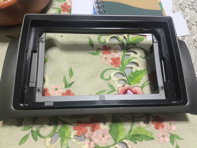 Moldura para central multimídia 9 Pol Nissan Sentra 2014