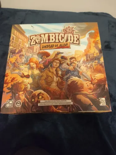 Zombicide Undead Or Alive (com sleeve)
