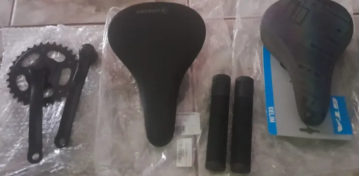 Vendo peças de bike novas e originais preços na descrição