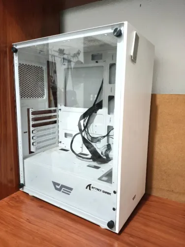 Gabinete Low Tower